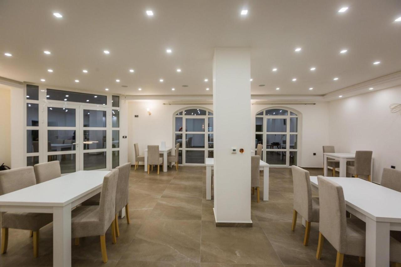 סטינג'ה Hotel Dapcevic מראה חיצוני תמונה