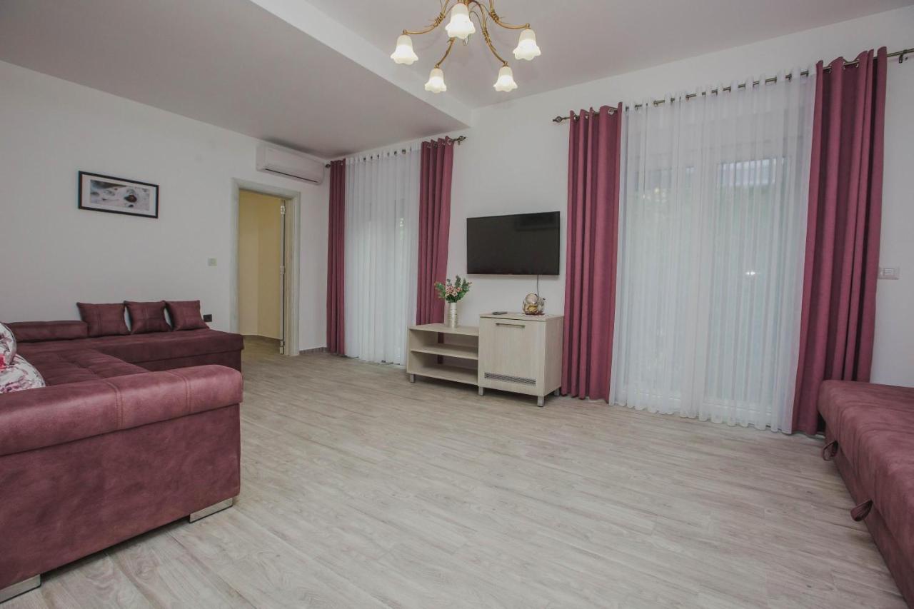 סטינג'ה Hotel Dapcevic מראה חיצוני תמונה